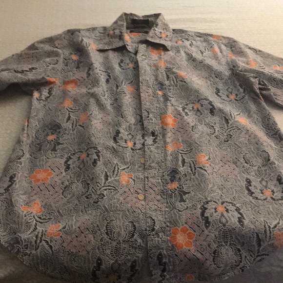 Shirt - Picture 1 of 4